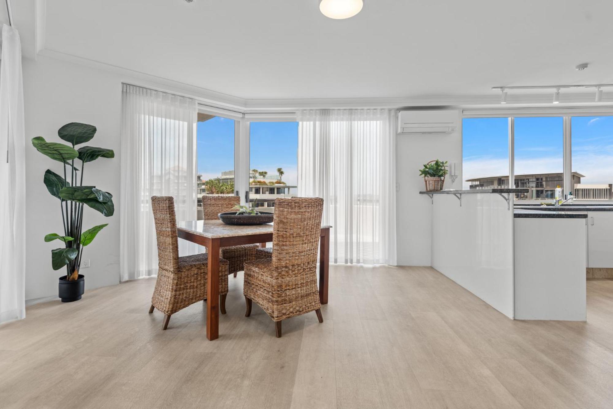 Ferienwohnung Lavish 3-Bed With Wraparound Balcony And Pool Brisbane Exterior foto