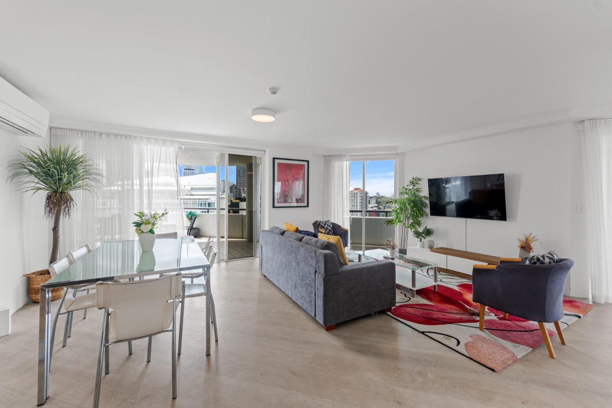 Ferienwohnung Lavish 3-Bed With Wraparound Balcony And Pool Brisbane Exterior foto